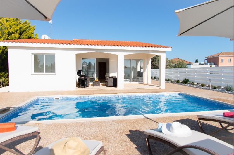 Bungalow Casa Bonita By Ezoria Villas Coral Bay Eksteriør billede